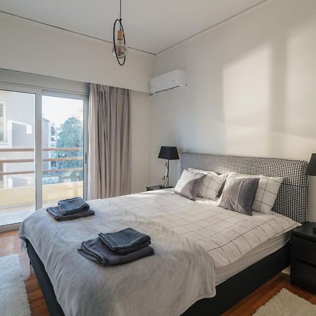 Sea Front Luxury Apartment Patras Exterior photo
