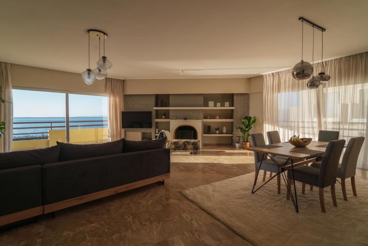 Sea Front Luxury Apartment Patras Exterior photo