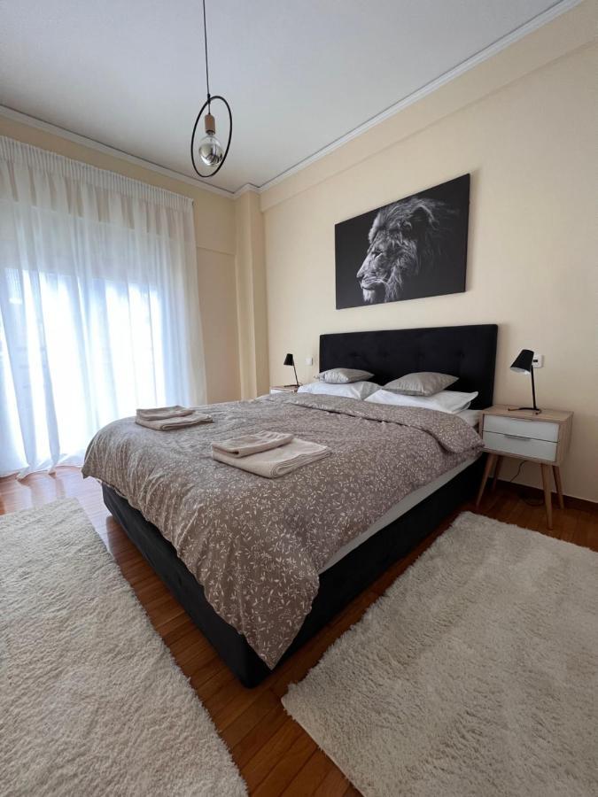 Sea Front Luxury Apartment Patras Exterior photo